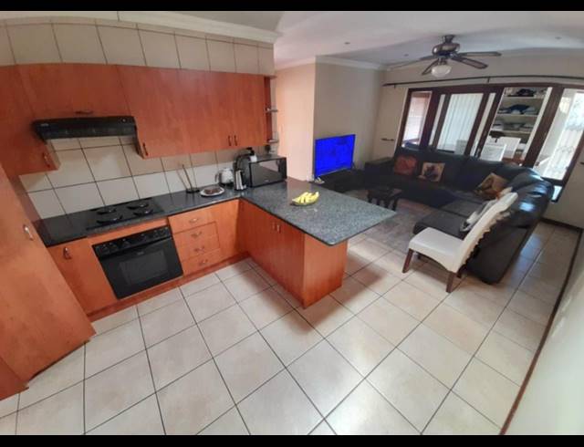 3 BEDROOM HOUSE FOR SALE IN HUGHES